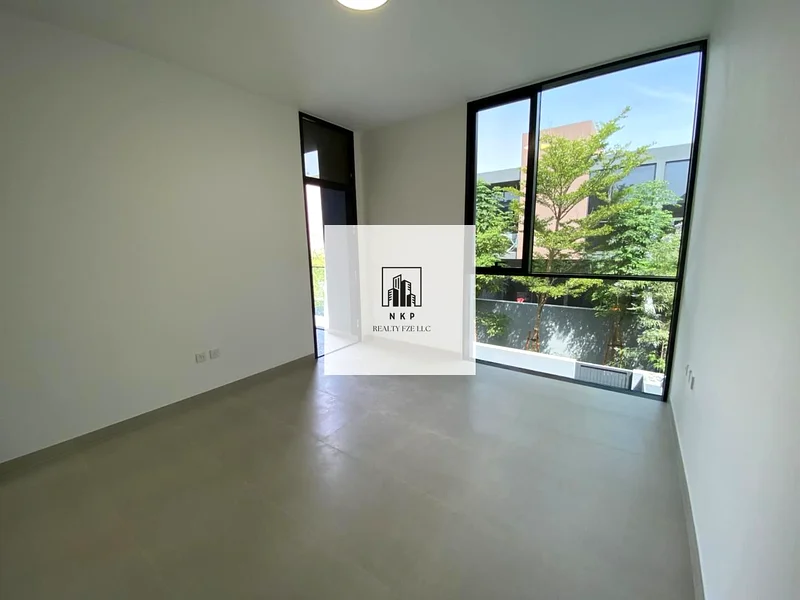 Spacious luxurious brand new 3-Bedrom townhouse with maid room63654746532482112