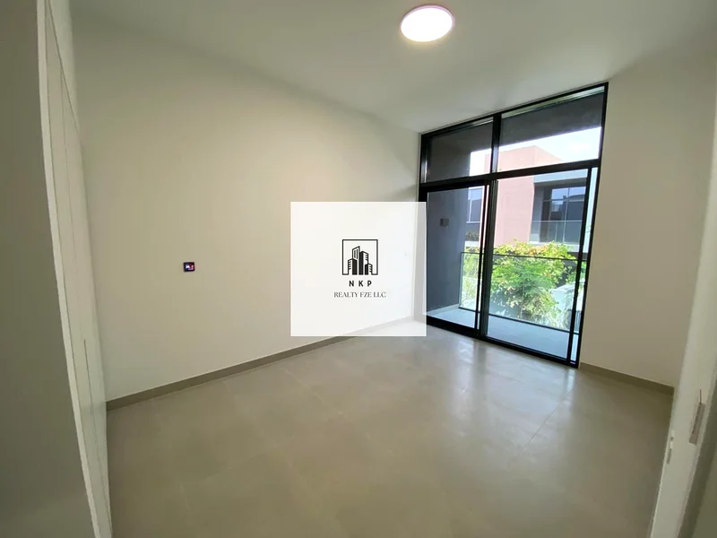 Spacious luxurious brand new 3-Bedrom townhouse with maid room63654746532482113