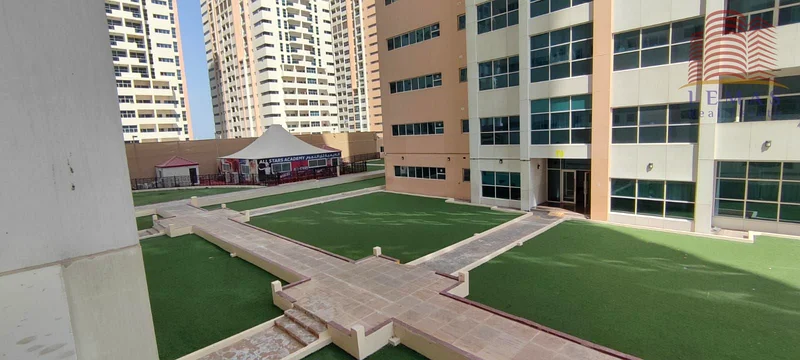 شقة من غرفة نوم واحدة للبيع نقدًا، بإطلالة جزئية على المدينة، ومطبخ مفتوح63887838480897114