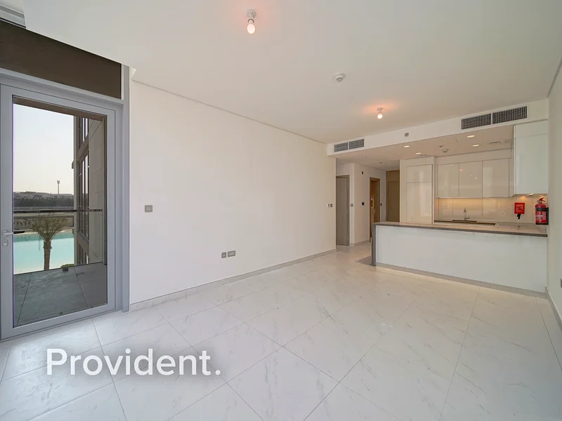 شاغر | غير مفروش | موقع رائع64005581465091113