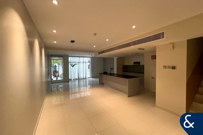 3bhk +Maid + Study | Upgraded | Vacant63782827114883113
