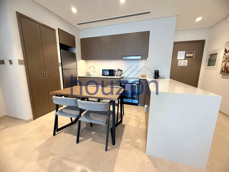 Bright + Modern 1BR | Prime Location | Furnished63772545955714114