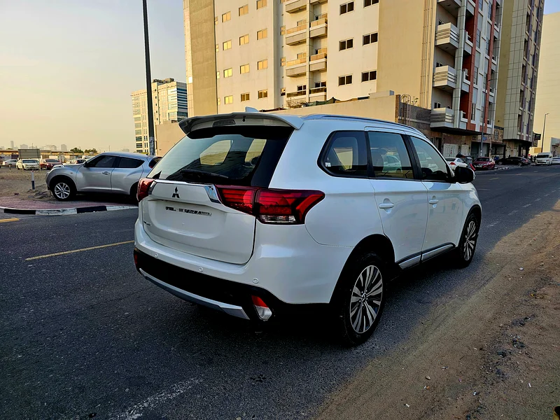 All inclusive Mitsubishi outlander 2023 gcc GLS 4WD63482059198593111