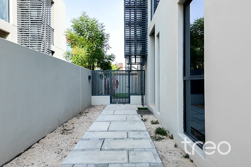 حديقة مهيئة | واسعة | جاهزة63735398063489113
