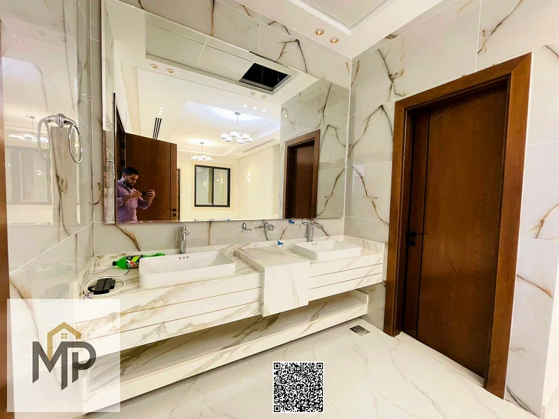 فيلاك جاهزة مع المفتاح، بما في ذلك رسوم التسجيل وملكية مطلقة، في أرقى موقع في الهيليو، عجمان63897869334018114