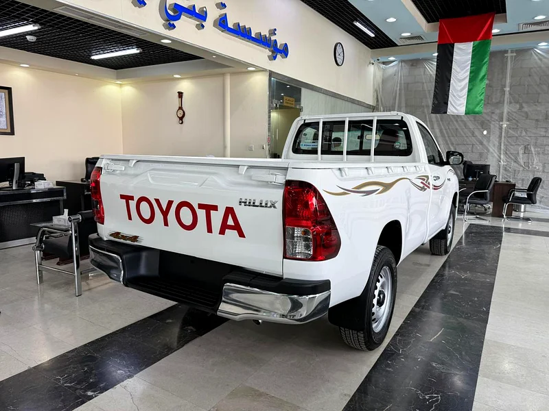 تويوتا هايلوكس - غمارا - دفع رباعي - ناقل حركة يدوي - موديل 2025 - جديدة63488078871426114