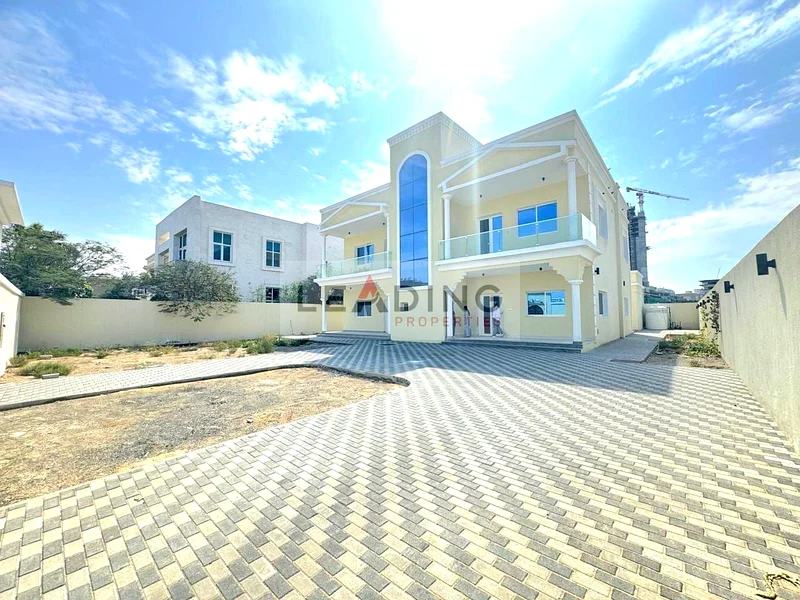 فيلا واسعة | غير مفروشة | تخطيط كبير63743216680065111