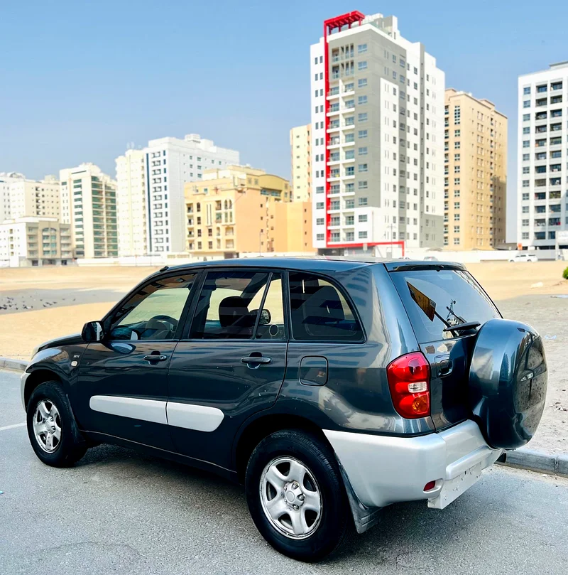 A BEAUTIFUL CLEAN RAV4 2005 MODEL EXCELLENT CONDITION NO ANY ISSUES63487915118339112