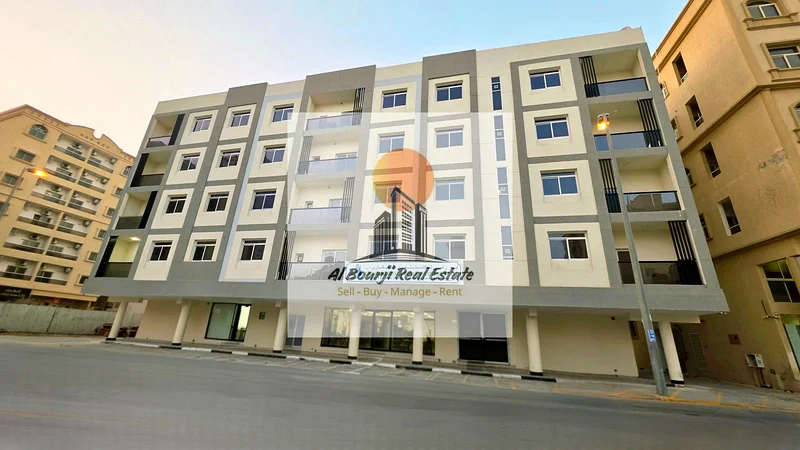 📍 عجمان – منطقة الكورنيش   موقع متميز وحيوي قرب دوار السفينة، خلف مطعم ثمار البحار.  🏠 شقة ب studio مفروشة بالكامل مع63810438995457111