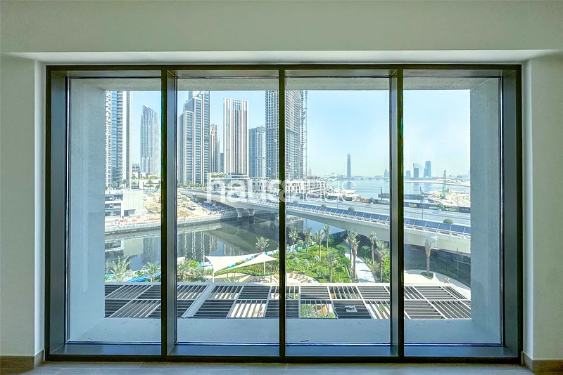 Full Canal Views | Vacant | Beach Access | Large64025376885505110