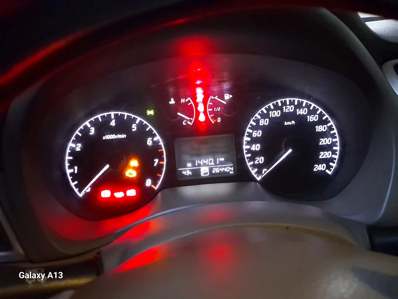 نيسان سنترا للبيع بحالة جيدة63484157822465112