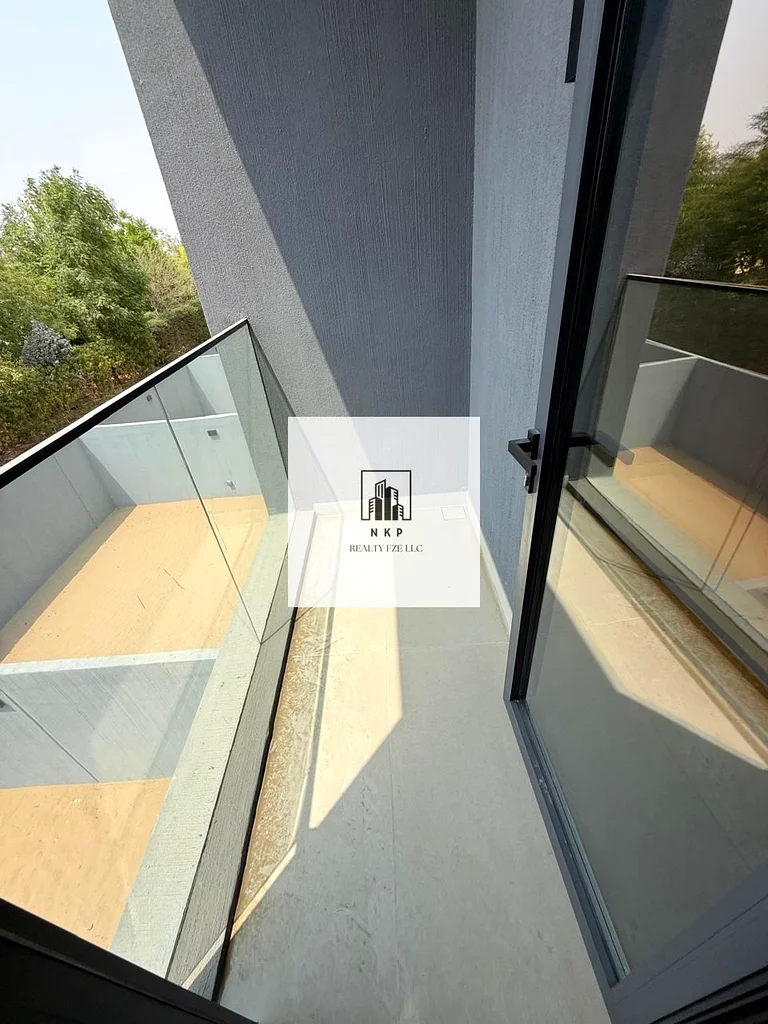 Spacious luxurious brand new 2bhk townhouse63654746555011110