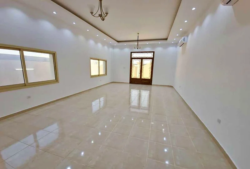 فيلا بمساحة واسعة مكونة من 3 غرف نوم | الوارقة 4 | للعائلات فقط63730333313410112