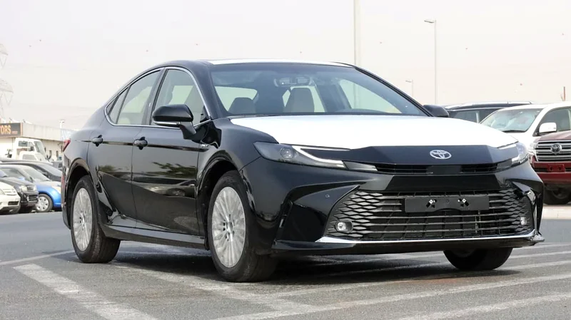 Toyota Camry LE 2.5L HEV634846011496971113