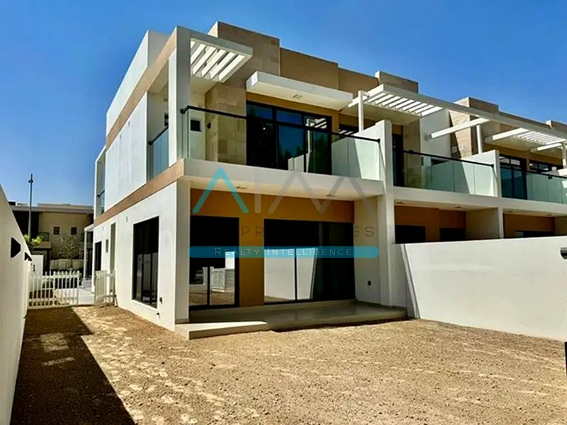 فيلا زاوية بـ 4 غرف نوم للبيع في داماك هيلز عند مدخل الحديقة63971257125763111