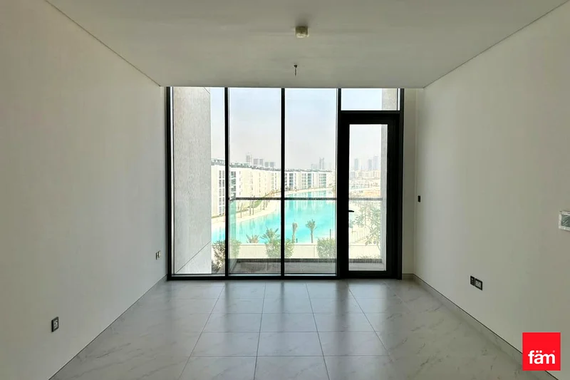Lagoon View | Bright Unit | Vacant63750450298498111