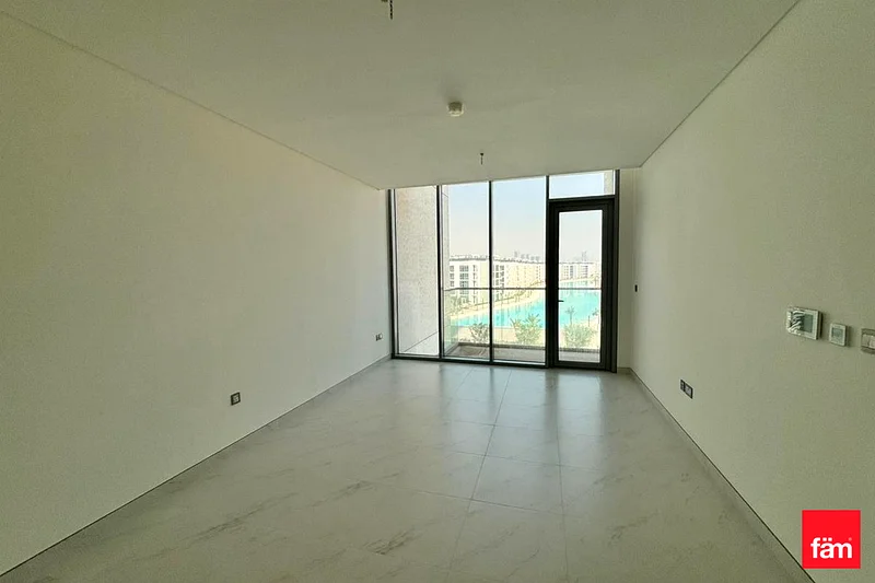 Lagoon View | Bright Unit | Vacant63750450298498112