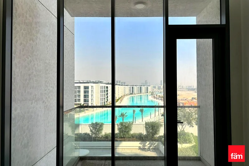 Lagoon View | Bright Unit | Vacant63750450298498114