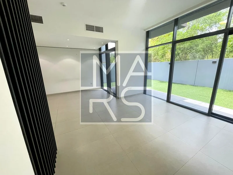 COZY END CORNER 3BHK UNIT FOR RENT IN 135K 463654746623874112