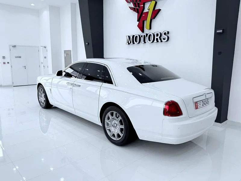 Rolls Royce Ghost in excellent condition, white color, beige interior, sunroof, rear camera63490305114625113
