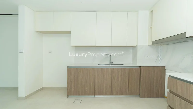 Single Row | 3BR Plus Maid | Near Beach63947307257091114