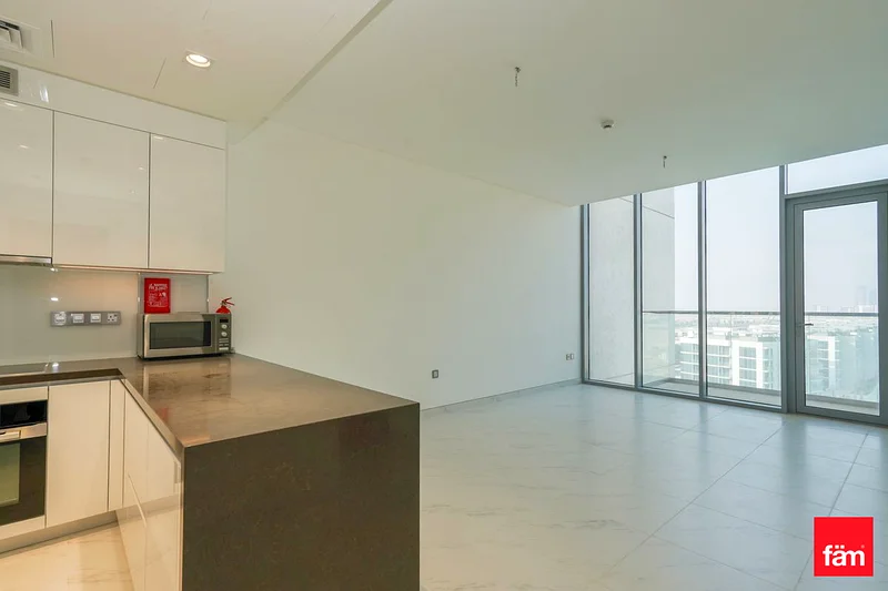 Lagoon View | Modern Apartment | Vacant63750450307586112
