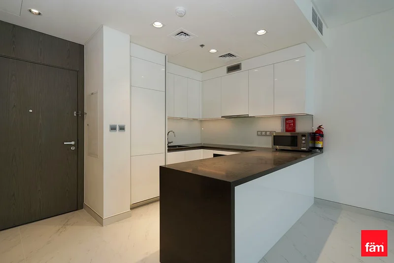 Lagoon View | Modern Apartment | Vacant63750450307586113