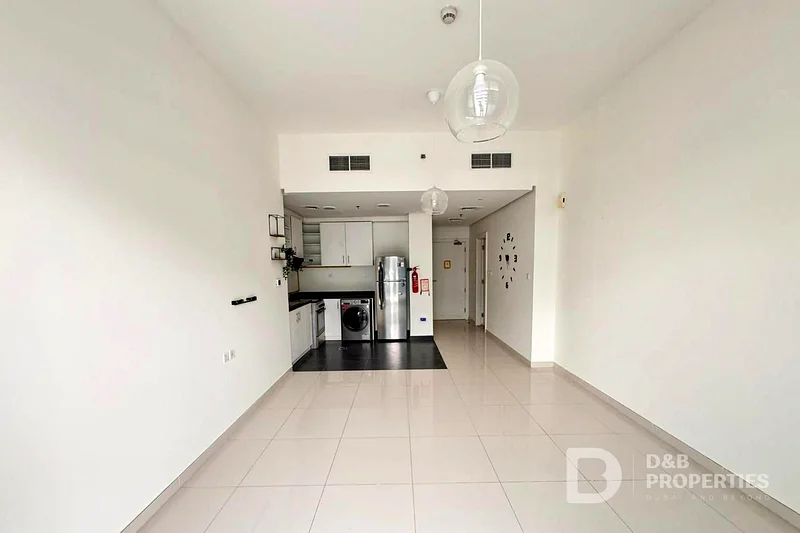 Bright And Spacious | Unfurnished | Pool View63739071862273111