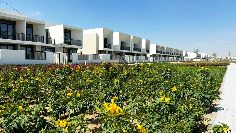 🏡 Exclusive Deal! Direct Buyers Only | Best Price for Elegant 4BR Luxury Home | Prime Town Square Location – No Agents63951831118209112