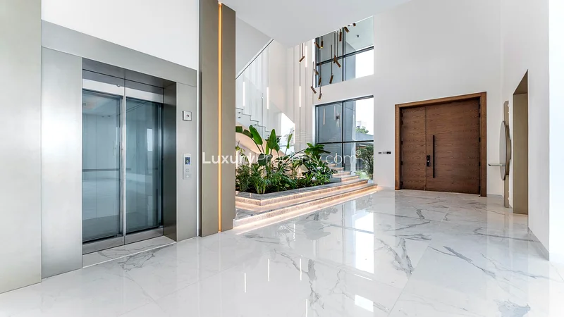 Custom | Smart Home | High End Finishes | Vacant63753651213185112