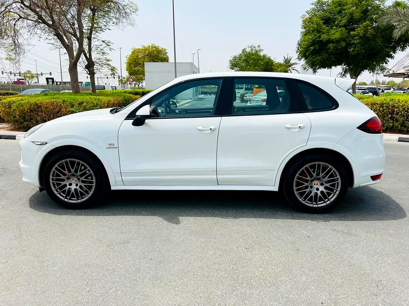 بورشه كايين جي تي إس 4.8 لتر V8، خيار كامل، سجل الخدمة متاح، مالك واحد من دول مجلس التعاون الخليجي63489005216642113