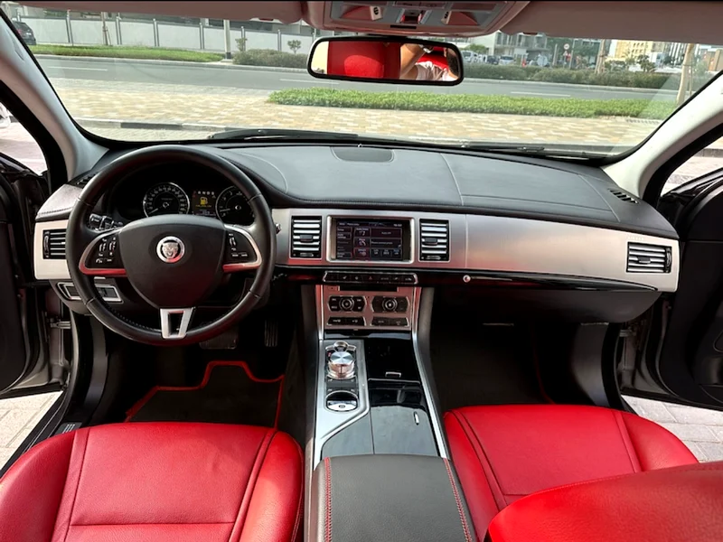 جاكوار XF آر V863491177163010112