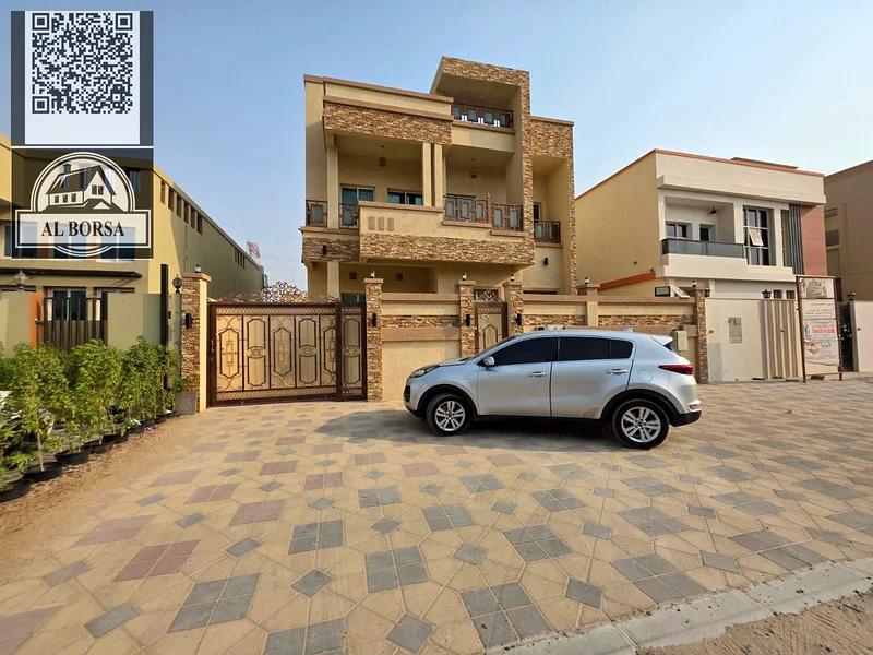 For rent, a luxurious first-class villa in Al-Yasmeen area, with an area of ​​3200 square meters. It consists of two floors and a roof with 4 master b63722360299778110