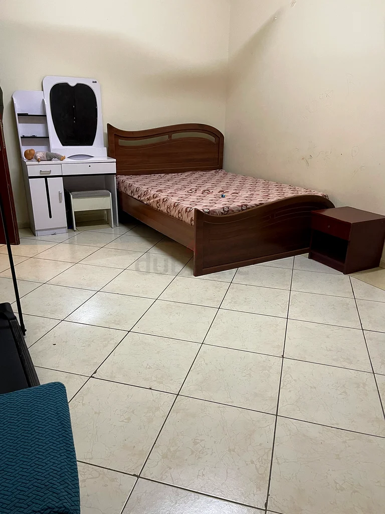 غرفة كبيرة للإيجار للأزواج أو الأفراد من التنفيذيين63485821995267118