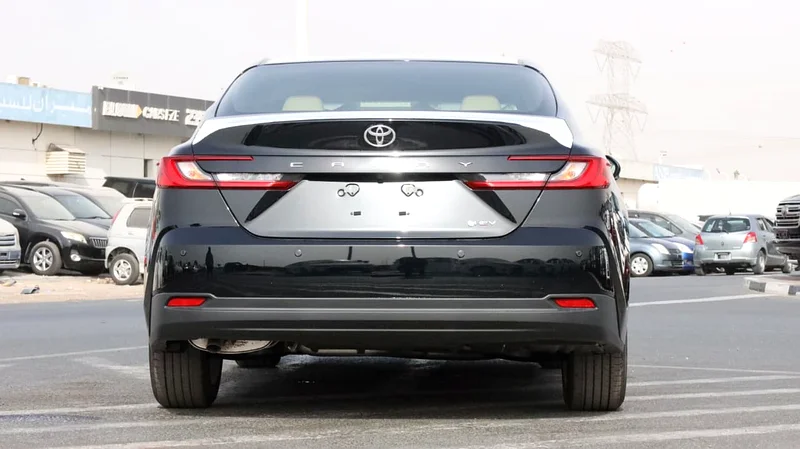 Toyota Camry LE 2.5L HEV63484601149697114