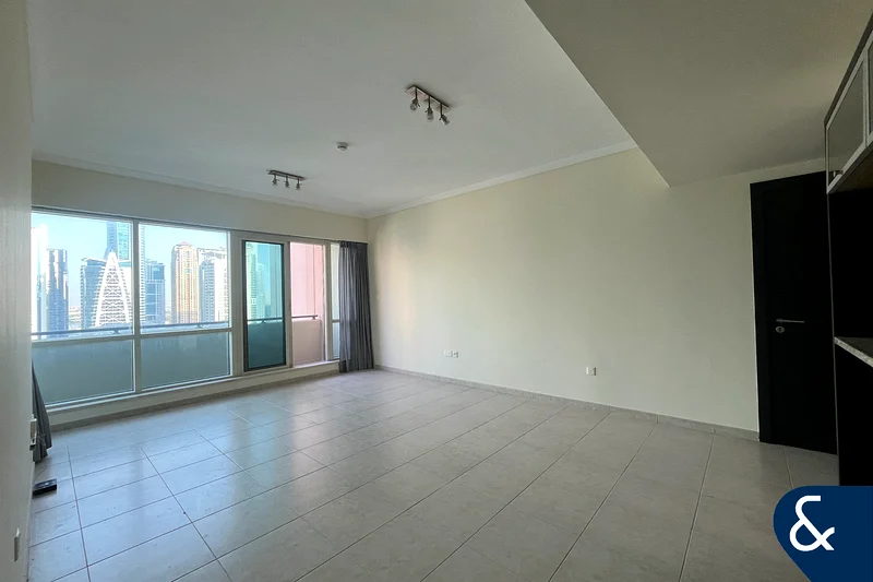 Vacant | 1 Bed | Un-furnished | Spacious63775020429827113
