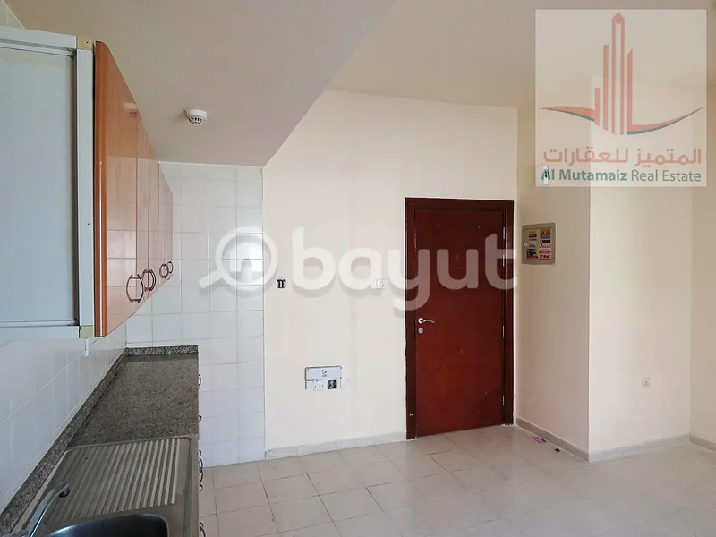 استوديو للإيجار السنوي، موقع ممتاز بجوار أبراج الفالكون، مساحة كبيرة63721797882371114