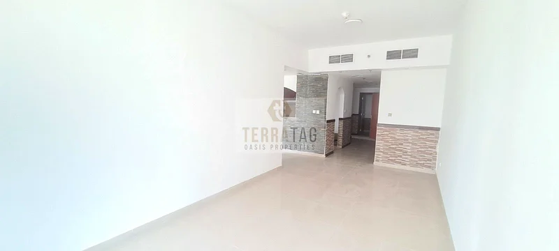 بمطبخ | شاغرة | جاهزة للانتقال63804975028353110