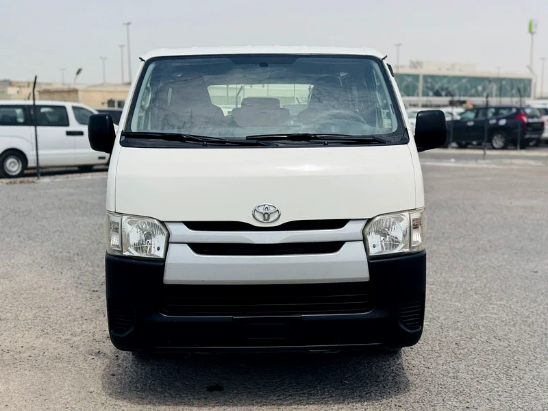 Toyota HiAce // Full Seats // GCC Space // Model 2016 // Good Condition63484347904129113