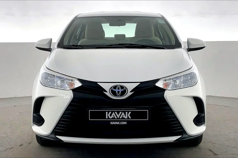 2022 Toyota Yaris SE / E  • Big Price Drop • 42937963699051387906111