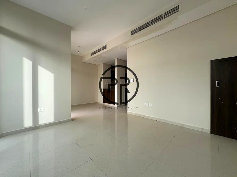 END UNIT | SINGLE ROW | PRIME LOCATION63741439926657110