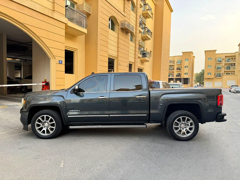 GMC | SIERRA | 2018 | DENALI | TOP63490631013635114