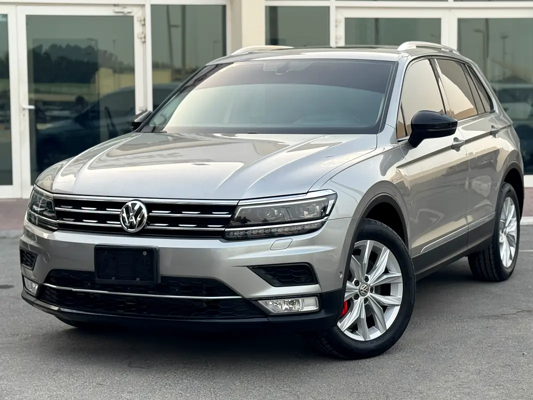 Volkswagen Tiguan 2017 — photo 1 of 12