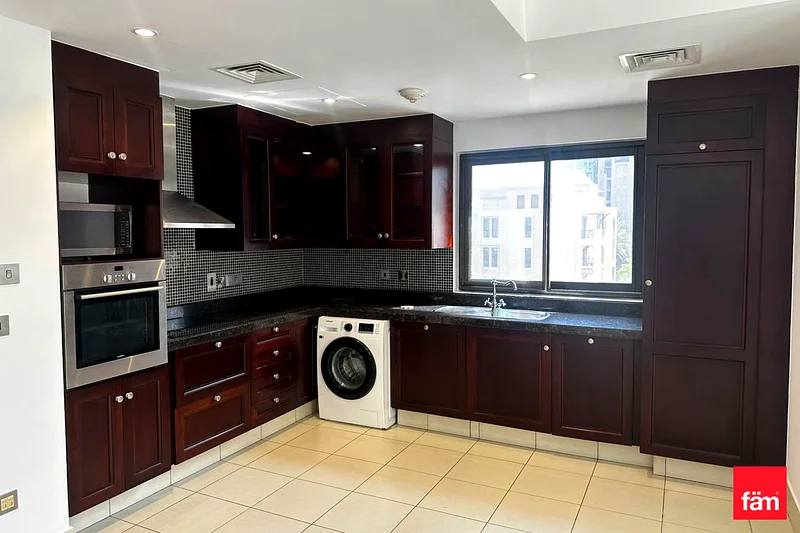 Prime location | Spacious | City view63771814945281114