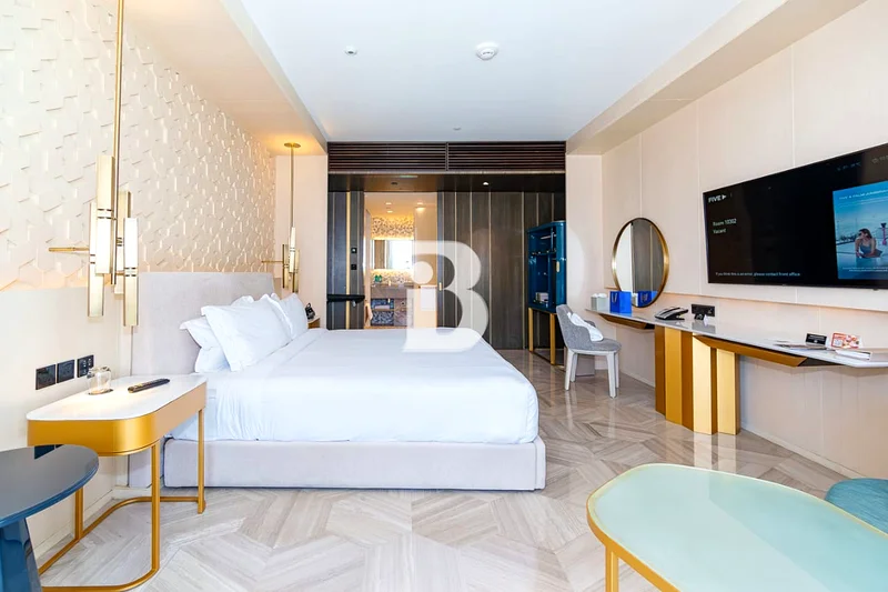 Live the FIVE Lifestyle | Skyline Views | Stylish64008140261506112