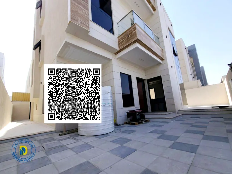 فيلا للبيع مكونة من 7 غرف في شارع رئيسي في الحزيّ 2. السعر يشمل رسوم التسجيل.63912050534787110