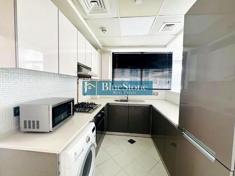 Vacant Two Bed with Open View | Middle floor63941967330177114