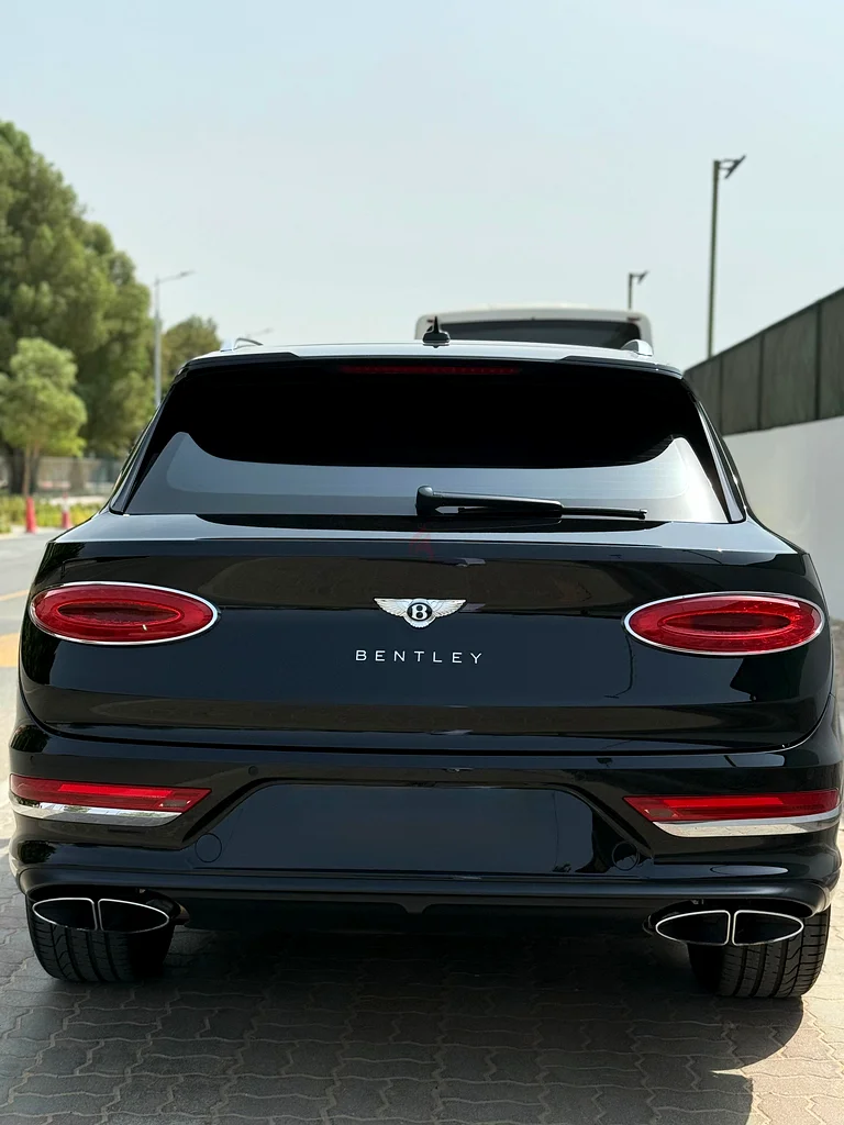 بنتلي بنتايجا V8 2022 - مواصفات دول مجلس التعاون الخليجي، عقد ضمان وخدمة كامل (ضمان لمدة سنتين/خدمة لمدة سنتين)63479451408131112