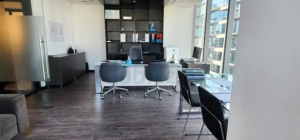 luxury italian office  furniture