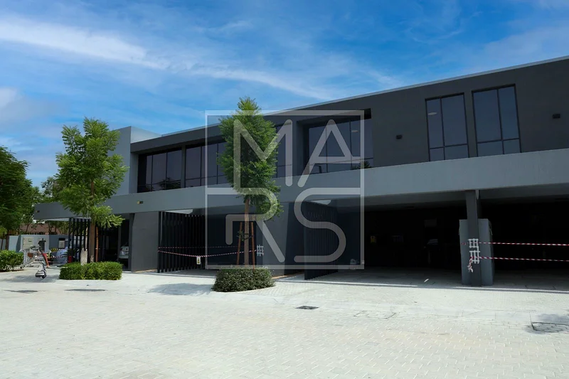 Stylish 2-Bedroom Unit | Smart Home Features | Contemporary Lifestyle63654746640385111